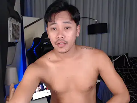 Snapshot of alexsuckable01 chatting on May 3, 7:09 pm alexsuckable01 online show from May 3, 7:09 pm