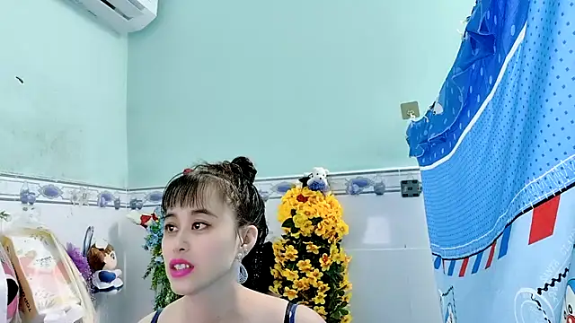 emgaixinhngoan online show from September 15, 2:28 pm