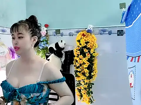 emgaixinhngoan online show from September 22, 11:51 pm