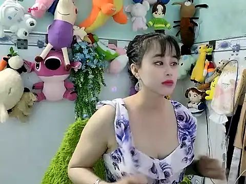 emgaixinhngoan online show from November 12, 2:45 am