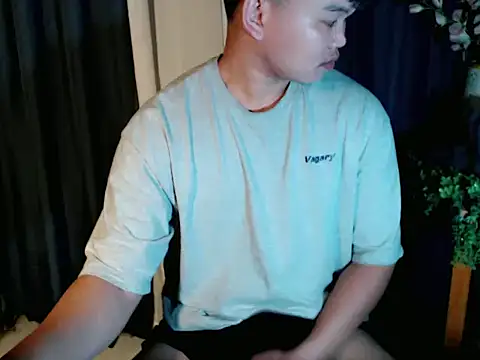 Reynelcock online show from September 21, 5:14 pm