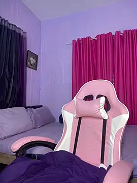 bigcock kylie1723 online show from February 16, 9:49 am