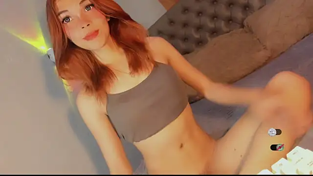 Snapshot of bella_enchantra chatting on July 15, 4:07 am bella enchantra online show from July 15, 4:07 am