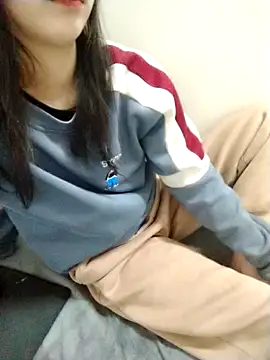 Kembong01 online show from March 12, 1:50 pm