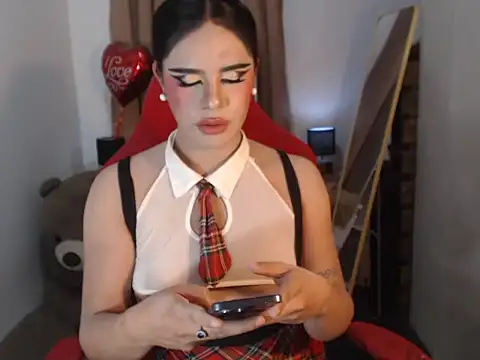 RebeccaTs online show from April 29, 4:55 pm