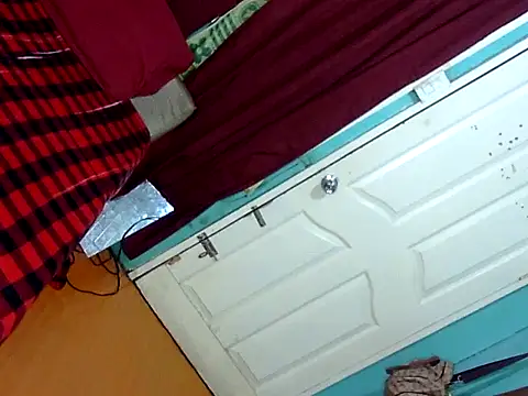 Snapshot of SexyMica69 chatting on February 4, 8:03 pm SexyMica69 online show from February 4, 8:03 pm