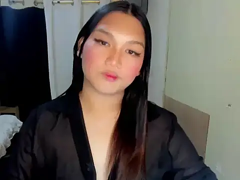 Snapshot of Lou_heart chatting on November 15, 1:18 pm Lou heart online show from November 15, 1:18 pm