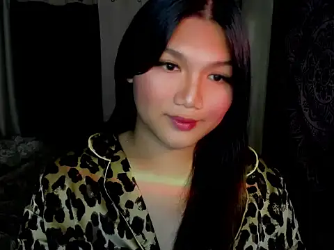 Snapshot of Lou_heart chatting on December 2, 7:14 am Lou heart online show from December 2, 7:14 am