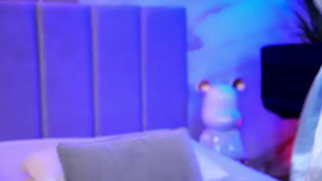 Izabellle02 online show from March 27, 8:26 am