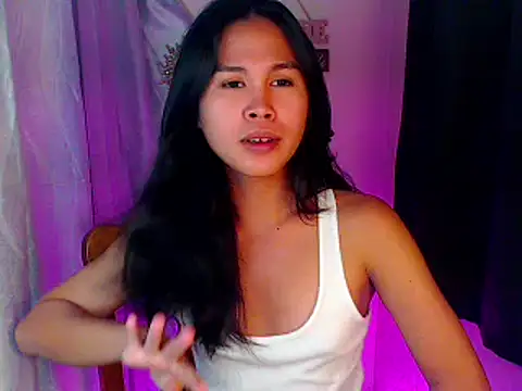 Snapshot of Sassy_Bianca chatting on December 19, 10:11 am Sassy Bianca online show from December 19, 10:11 am