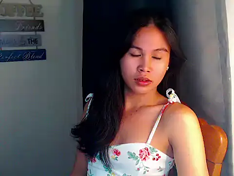 Snapshot of Sassy_Bianca chatting on February 3, 8:52 am Sassy Bianca online show from February 3, 8:52 am