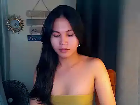 Snapshot of Sassy_Bianca chatting on March 4, 9:04 am Sassy Bianca online show from March 4, 9:04 am