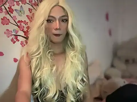 slimladyxoxo online show from November 18, 1:33 am