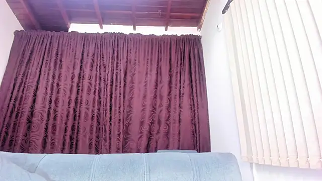 Snapshot of Dantzel_ chatting on October 28, 7:05 pm Dantzel online show from October 28, 7:05 pm