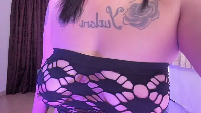 Snapshot of Dantzel_ chatting on November 13, 7:46 pm Dantzel online show from November 13, 7:46 pm