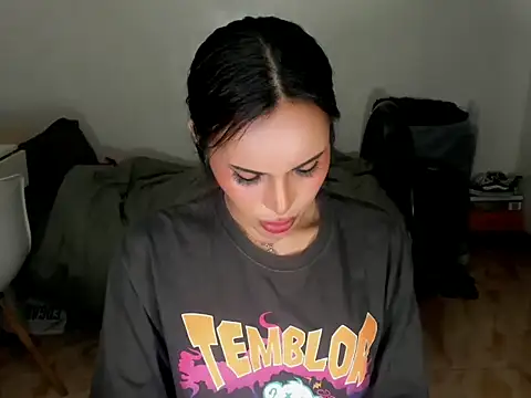 prettylittlesuckerr online show from September 24, 9:56 am