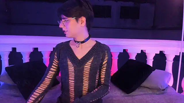 luixdust  online show from September 20, 5:08 am