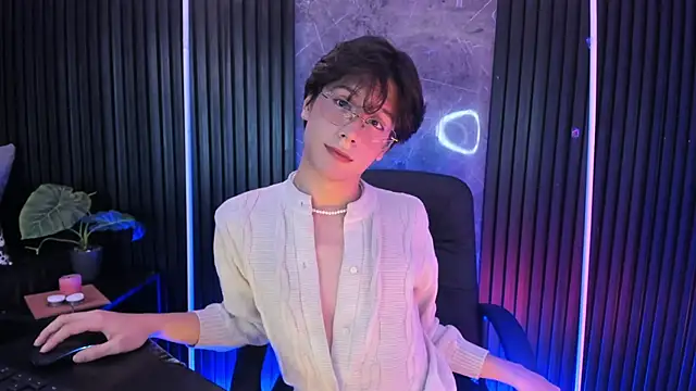 luixdust  online show from November 13, 5:06 am