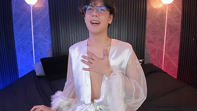 luixdust  online show from November 16, 10:54 am