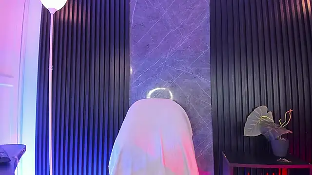 luixdust  online show from November 29, 4:37 am