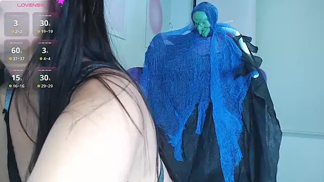 Snapshot of Cleogh_ chatting on October 23, 1:38 am Cleogh online show from October 23, 1:38 am