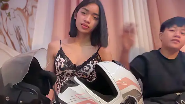 Yoursexy adriana online show from June 13, 11:19 am
