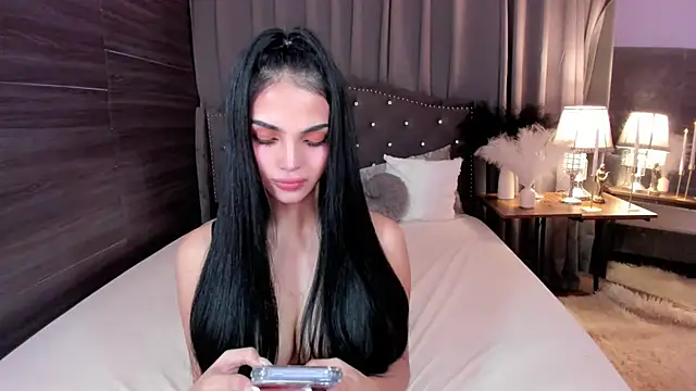 Snapshot of AdrianaMillers chatting on October 2, 1:51 pm AdrianaMillers online show from October 2, 1:51 pm