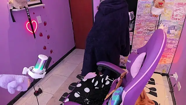 Vero Osb  online show from September 12, 12:11 am