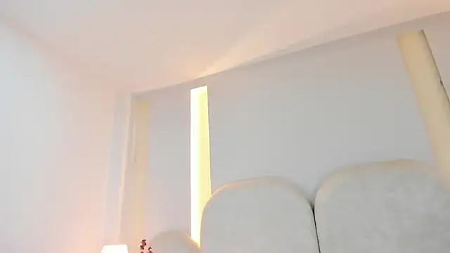 SalomeeBell online show from October 10, 9:14 pm