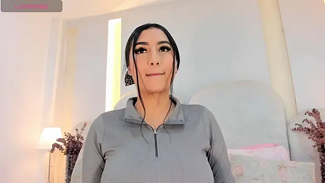 SalomeeBell online show from October 28, 7:49 pm