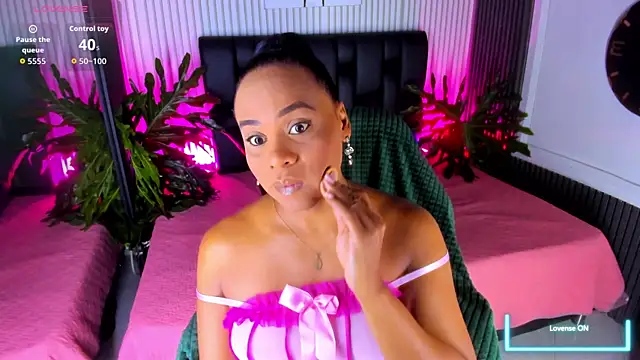 AriebonyBrooke online show from October 14, 11:44 am