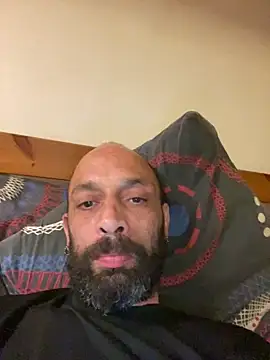 Snapshot of jackadi33 chatting on November 29, 8:23 pm jackadi33 online show from November 29, 8:23 pm