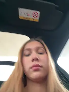 Nikii   online show from March 29, 4:07 pm