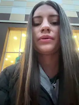 Snapshot of Isabella21_ chatting on February 24, 11:14 pm Isabella21 online show from February 24, 11:14 pm