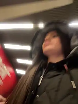 Snapshot of Isabella21_ chatting on March 1, 12:34 am Isabella21 online show from March 1, 12:34 am