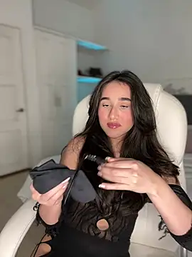 julieta jhonss online show from April 13, 2:06 am