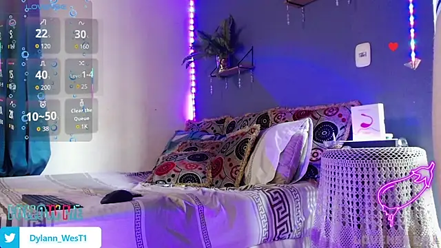 Snapshot of Dylann_west chatting on September 18, 4:20 pm Dylann west online show from September 18, 4:20 pm