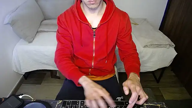 Snapshot of bossking017 chatting on February 20, 4:29 pm bossking017 online show from February 20, 4:29 pm