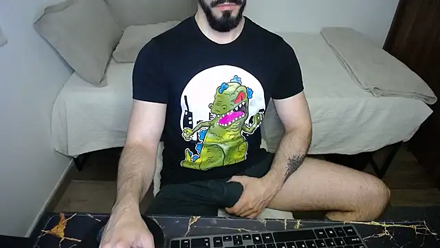 Snapshot of bossking017 chatting on February 22, 5:55 pm bossking017 online show from February 22, 5:55 pm