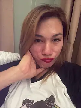 janna lamion online show from April 8, 6:57 am