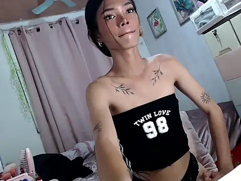itsmekyrie online show from June 3, 11:35 am