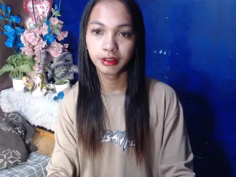 Snapshot of Simi_Ipit chatting on April 4, 5:32 pm Simi Ipit online show from April 4, 5:32 pm