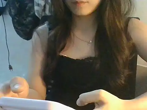 Linzly online show from October 4, 5:00 pm