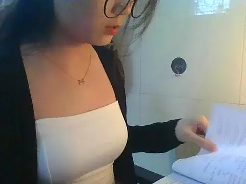 Linzly online show from November 5, 2:55 am