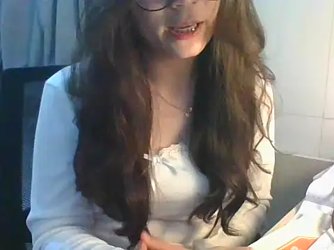 Linzly online show from November 6, 4:52 pm