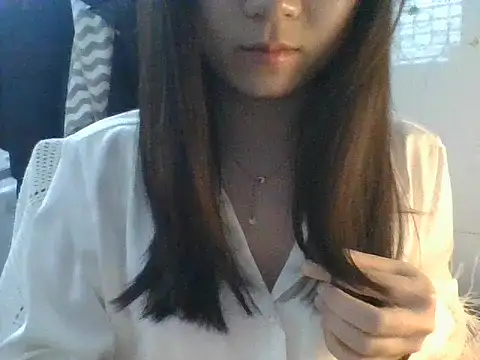 Snapshot of Linzly chatting on January 11, 9:14 am Linzly online show from January 11, 9:14 am