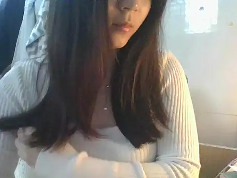 Snapshot of Linzly chatting on January 13, 2:28 am Linzly online show from January 13, 2:28 am