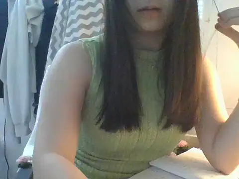 Snapshot of Linzly chatting on January 15, 2:27 am Linzly online show from January 15, 2:27 am