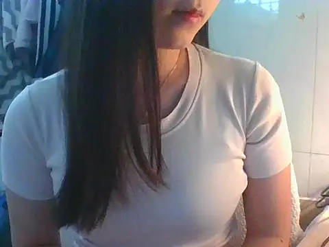 Snapshot of Linzly chatting on January 18, 2:48 am Linzly online show from January 18, 2:48 am