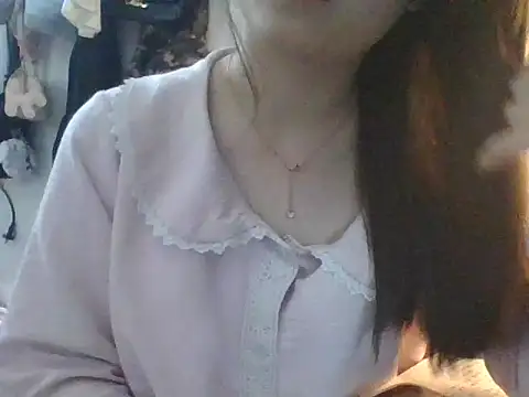 Snapshot of Linzly chatting on February 1, 8:02 am Linzly online show from February 1, 8:02 am